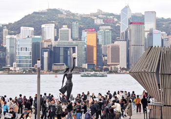 香港可利用中西文化交滙的獨特性，從中發掘出具特色的旅遊資源，開拓更多海外客源市場。（資料圖片）