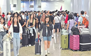跨境出行高效銜接，是推動11月內地赴港旅客增長的關鍵因素，使大灣區遊客能夠更低成本地完成「周末即走」式旅行。（資料圖片）
