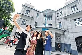 旅遊業作為香港四大支柱行業之一，一直支撑香港經濟發展和就業市場。（資料圖片）