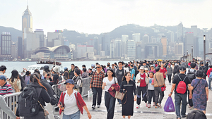 美以伊戰爭引發石油價格急升，令航空成本費用大增，或對本港旅遊業帶來影響，4月實際數據將是重要風向標。（資料圖片）